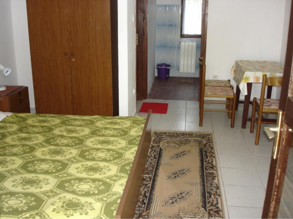 Apartments Vjera クルク 部屋 写真