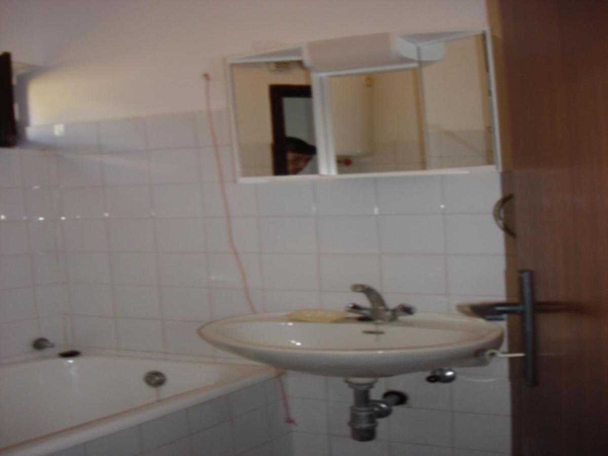 Apartments Vjera クルク 部屋 写真